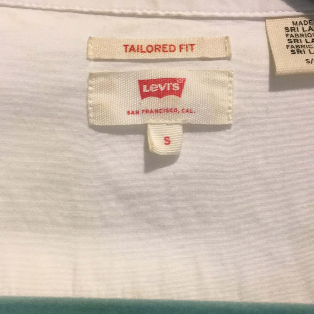 White work button down 👀👩🏻‍💼 - Picture 3 of 3